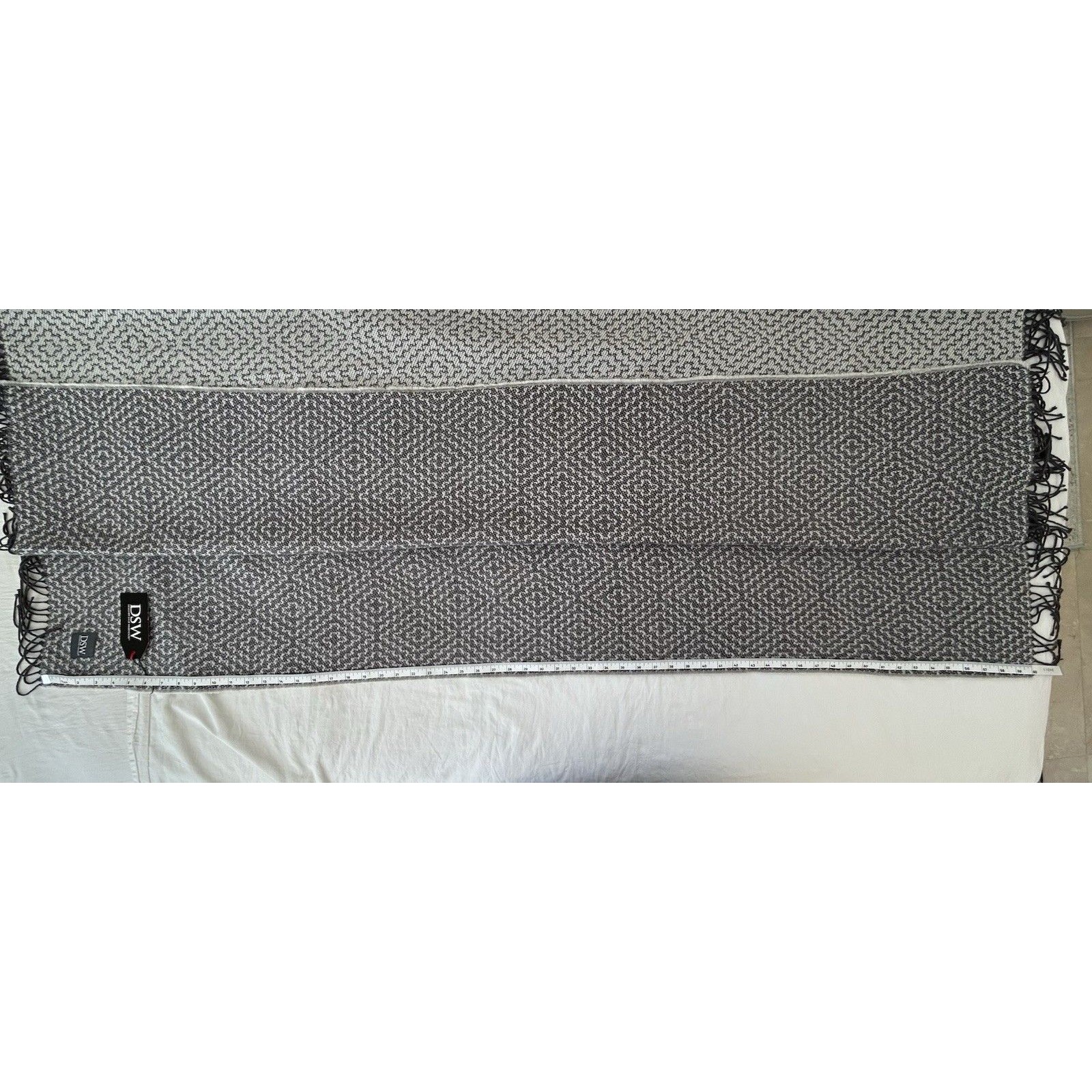 Dsw Geometric Print Throw Blanket Scarf Grey White Fringe Soft New With Tags Nwt — image 4 of 7